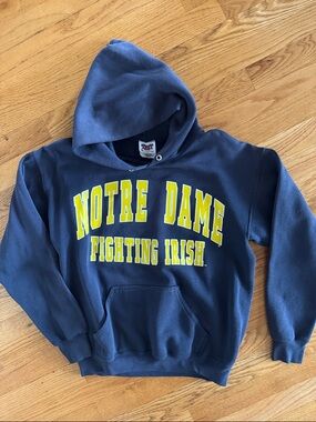 Notre Dame Fighting Irish Hooded Sweatshirt Medium see photos